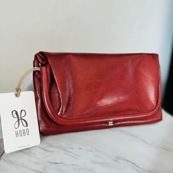 HOBO LAUREN CLUTCH LEATHER WRISTLET WALLETRed Henna Luxury Leather, NWT